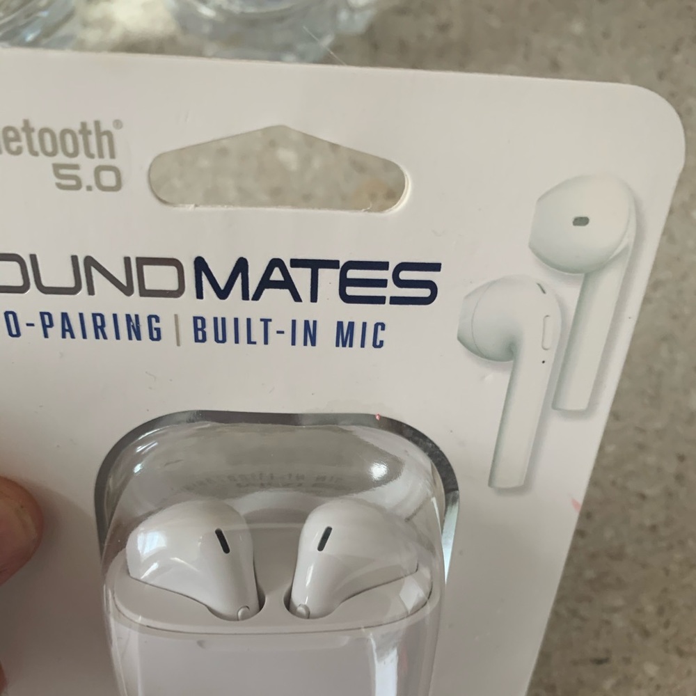 Soundmates Wireless Earbuds NEW
